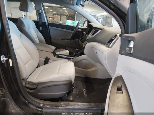 2018 HYUNDAI TUCSON SE 5
