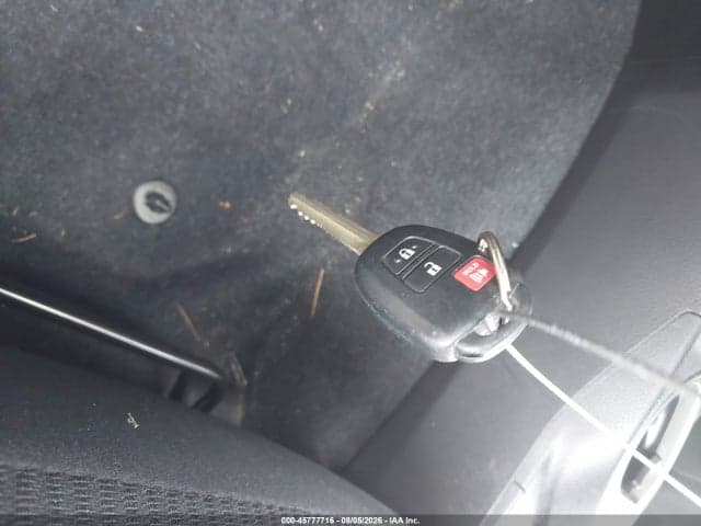 2017 TOYOTA RAV4 LE 11