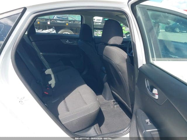 2020 KIA FORTE FE 8