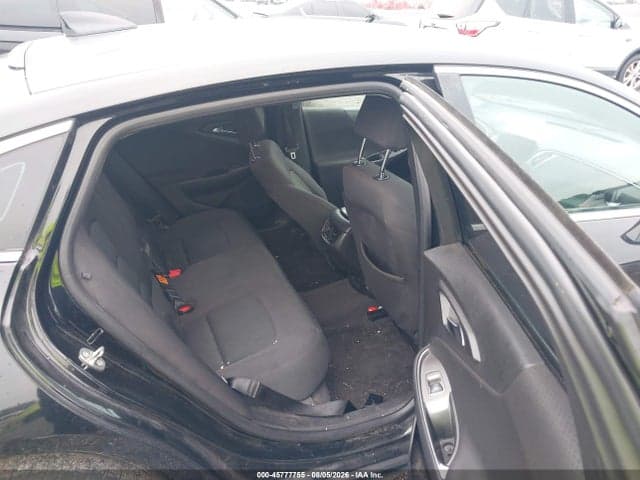 2017 CHEVROLET MALIBU 1LT 8