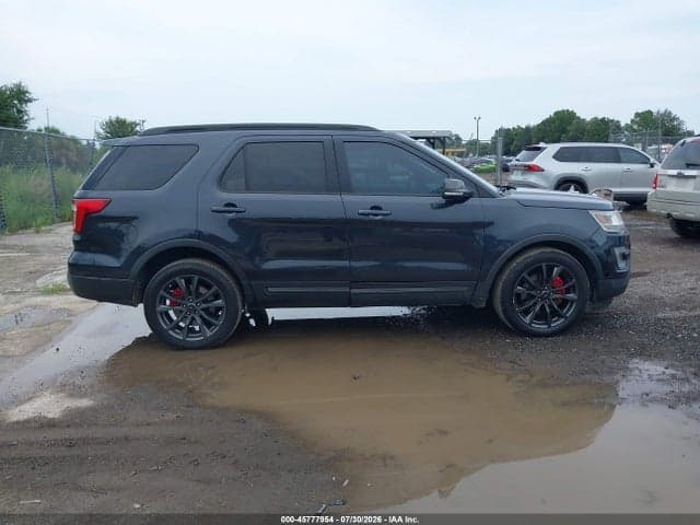 2017 FORD EXPLORER XLT 13