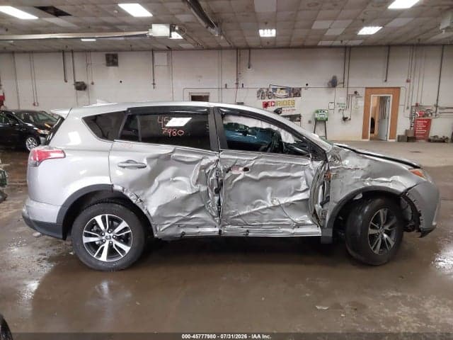 2018 TOYOTA RAV4 XLE 12