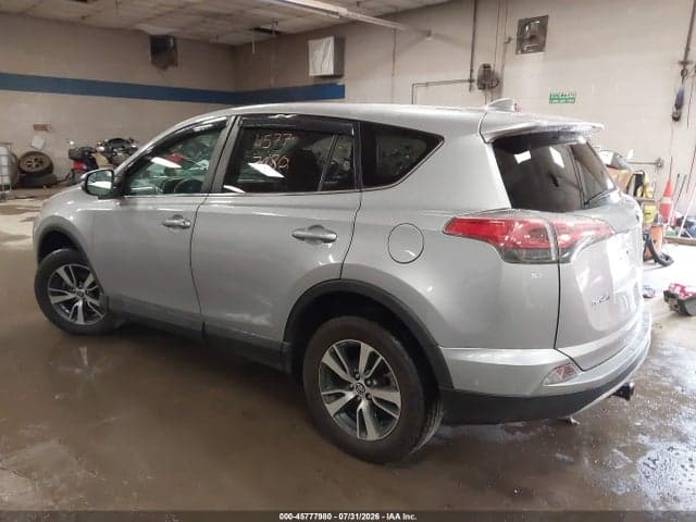 2018 TOYOTA RAV4 XLE 3