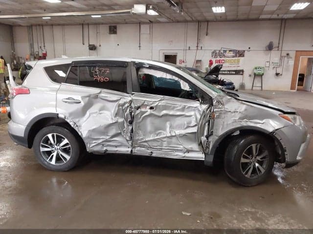 2018 TOYOTA RAV4 XLE 6
