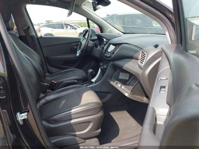 2019 CHEVROLET TRAX LT 5