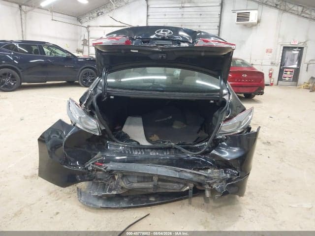 2017 HYUNDAI ELANTRA SE 16
