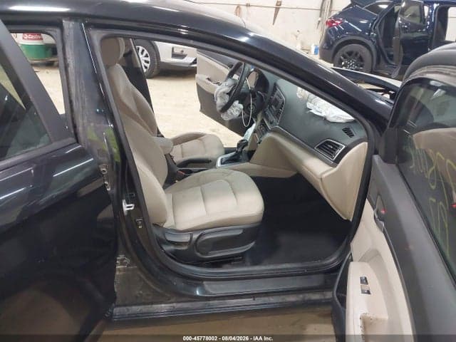 2017 HYUNDAI ELANTRA SE 5