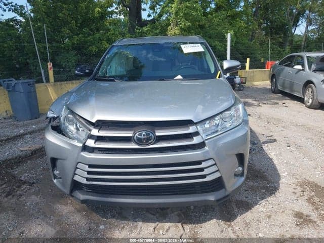 2018 TOYOTA HIGHLANDER XLE 12