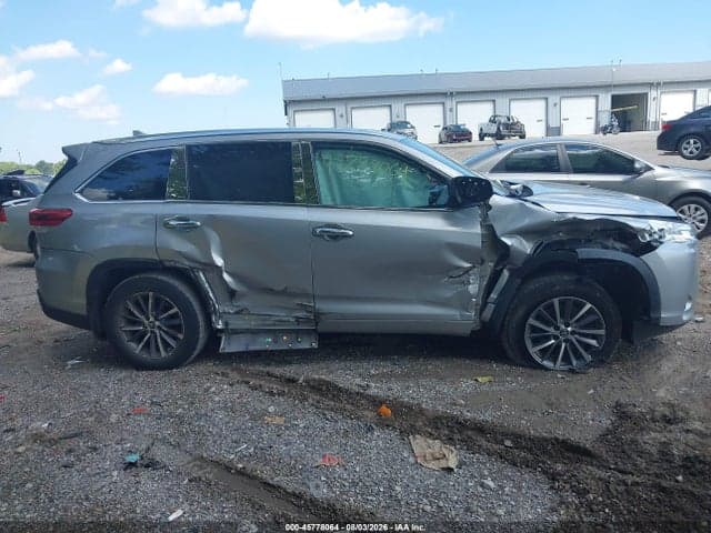 2018 TOYOTA HIGHLANDER XLE 13
