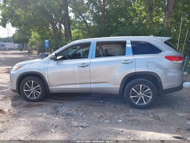2018 TOYOTA HIGHLANDER XLE 14