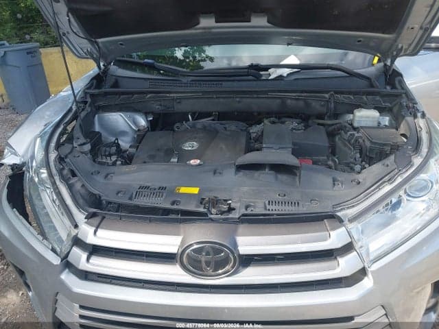 2018 TOYOTA HIGHLANDER XLE 10