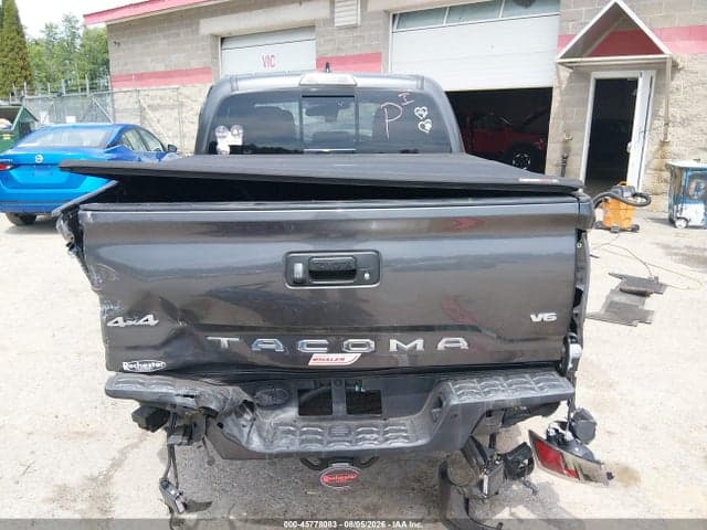 2018 TOYOTA TACOMA LIMITED 17
