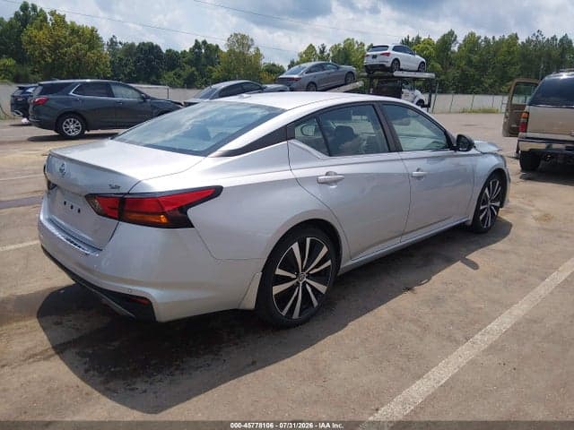 2021 NISSAN ALTIMA SR FWD 4