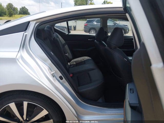 2021 NISSAN ALTIMA SR FWD 8
