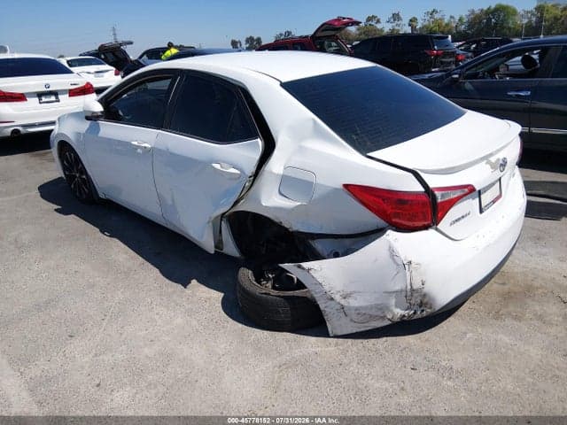 2019 TOYOTA COROLLA SE 3