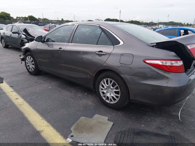 2017 TOYOTA CAMRY LE 3