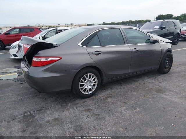 2017 TOYOTA CAMRY LE 4
