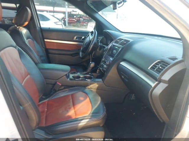 2019 FORD EXPLORER XLT 5