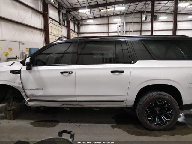 2021 GMC YUKON XL SLT 14