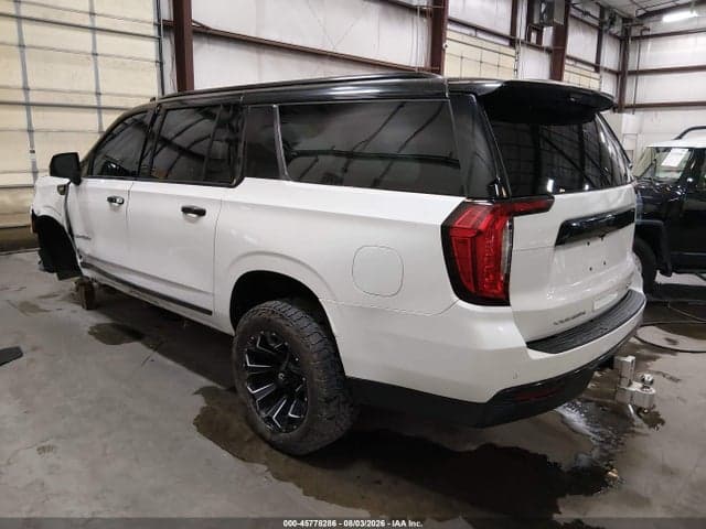 2021 GMC YUKON XL SLT 3