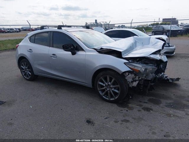 2018 MAZDA MAZDA3 TOURING - 1