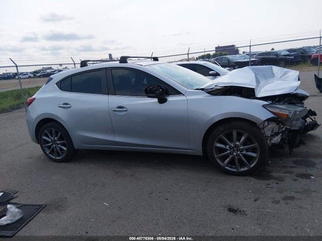2018 MAZDA MAZDA3 TOURING 13