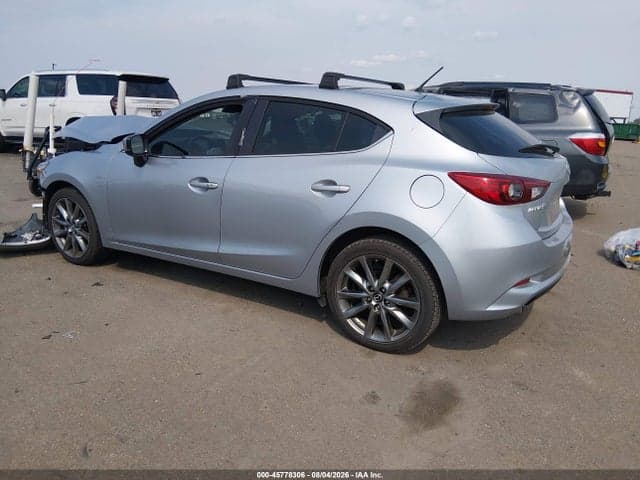 2018 MAZDA MAZDA3 TOURING 3