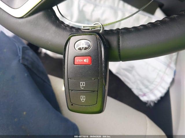 2025 TOYOTA COROLLA CROSS LE 11