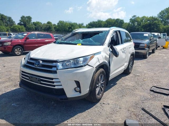 2018 TOYOTA HIGHLANDER XLE 2