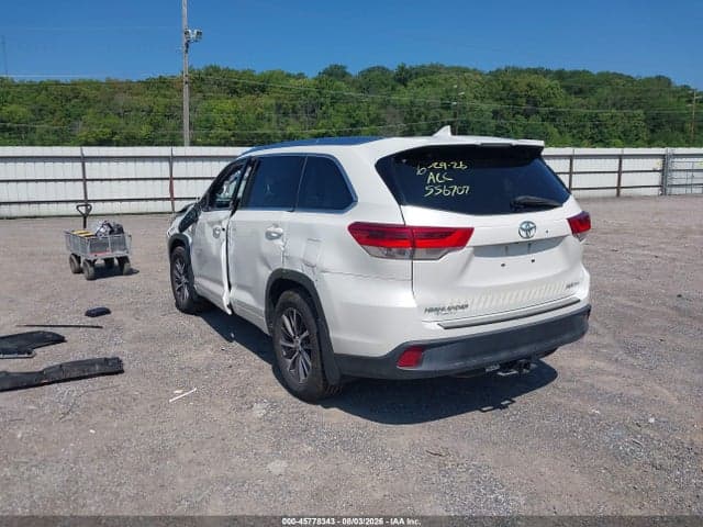 2018 TOYOTA HIGHLANDER XLE 3