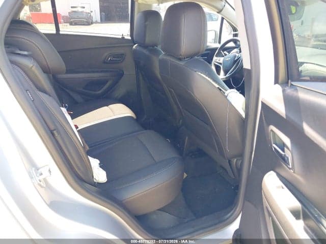 2022 CHEVROLET TRAX AWD LT 8