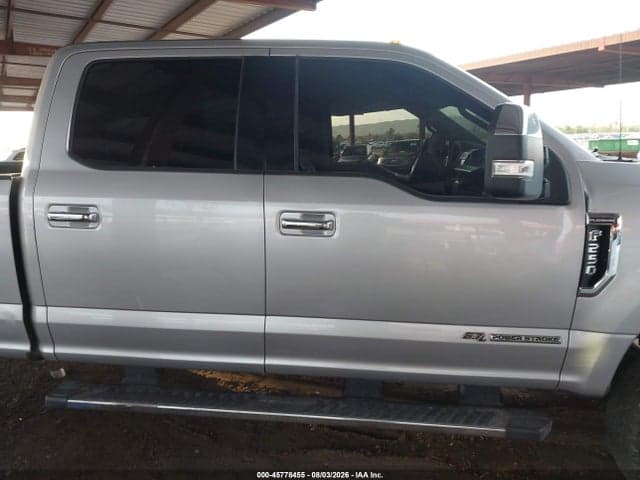 2017 FORD F-250 LARIAT 12