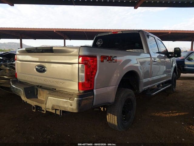 2017 FORD F-250 LARIAT 4