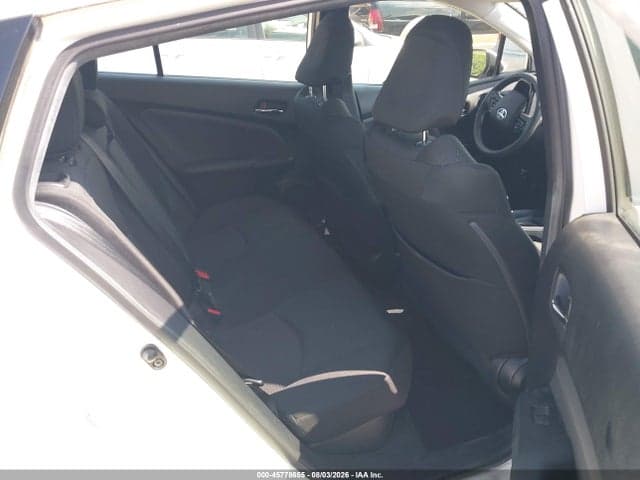 2021 TOYOTA PRIUS LE 8