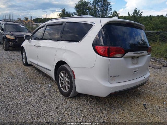 2020 CHRYSLER PACIFICA TOURING L 3