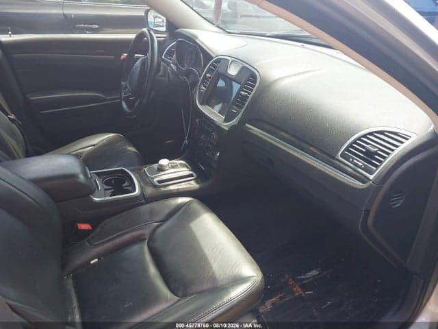 2017 CHRYSLER 300 LIMITED AWD 5