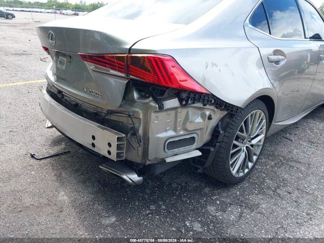 2017 LEXUS IS 200T 6