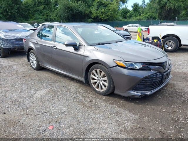 2018 TOYOTA CAMRY LE - 1