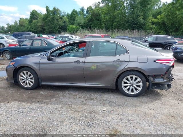 2018 TOYOTA CAMRY LE 15