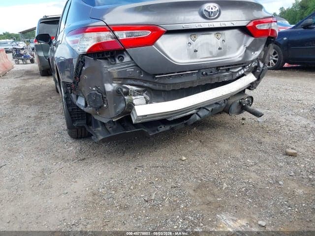 2018 TOYOTA CAMRY LE 21