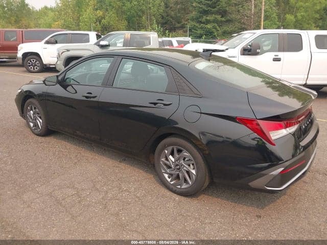2024 HYUNDAI ELANTRA SEL 3