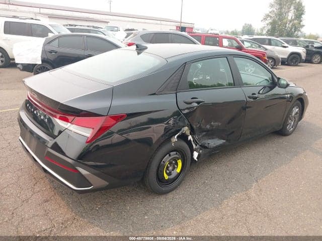 2024 HYUNDAI ELANTRA SEL 4