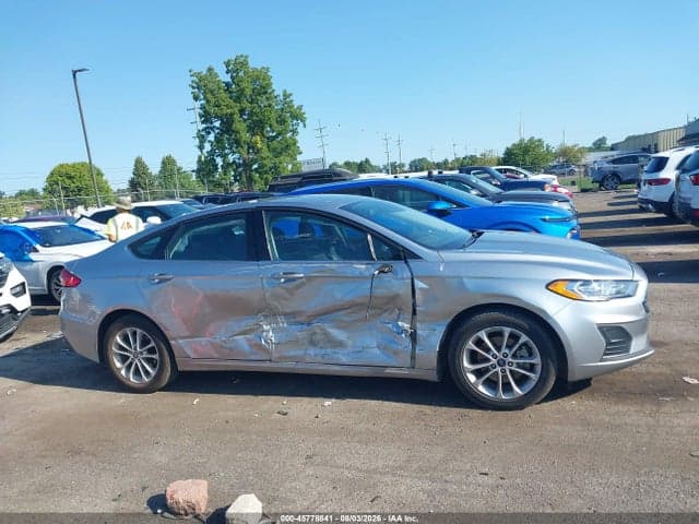 2020 FORD FUSION SE 13