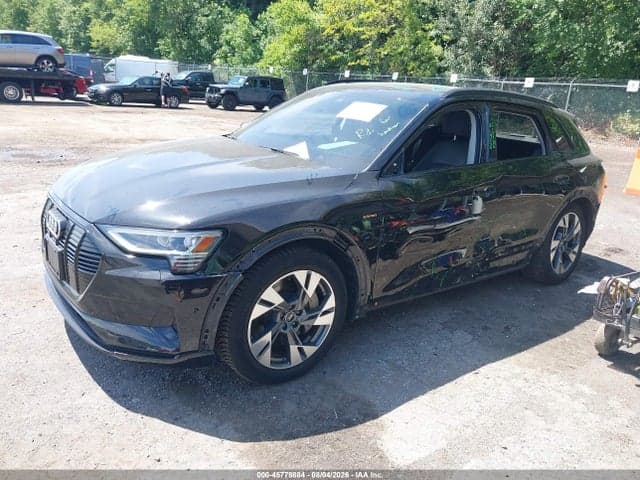 2021 AUDI E-TRON PREMIUM QUATTRO 2