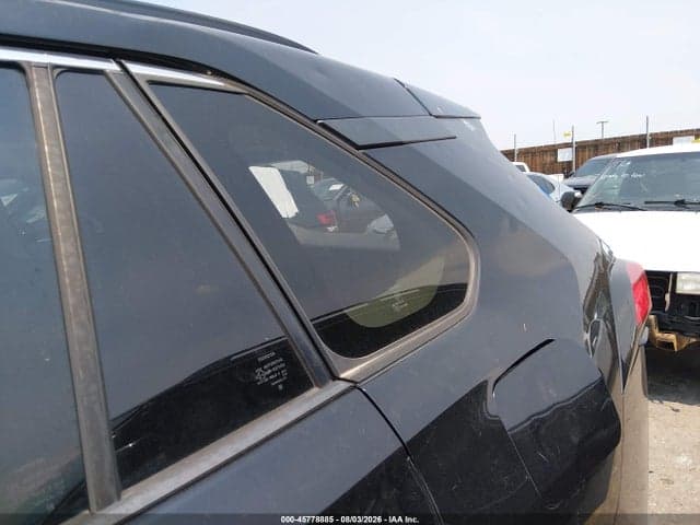 2019 TOYOTA RAV4 XLE 19