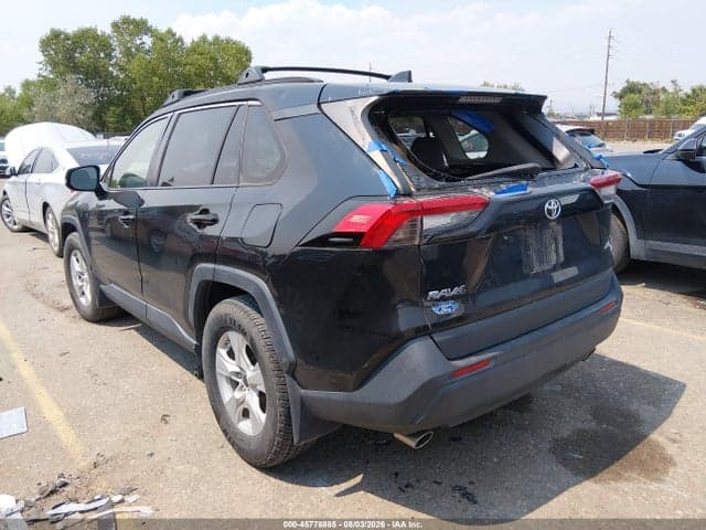 2019 TOYOTA RAV4 XLE 3