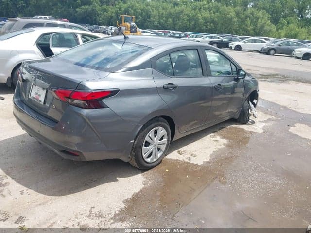 2025 NISSAN VERSA 1.6 S 4