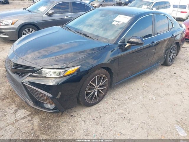 2021 TOYOTA CAMRY SE 2