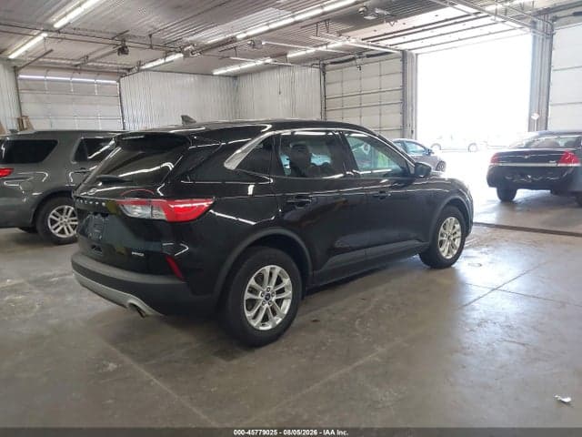2020 FORD ESCAPE SE 4