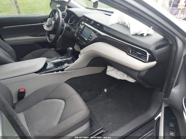 2019 TOYOTA CAMRY LE 5